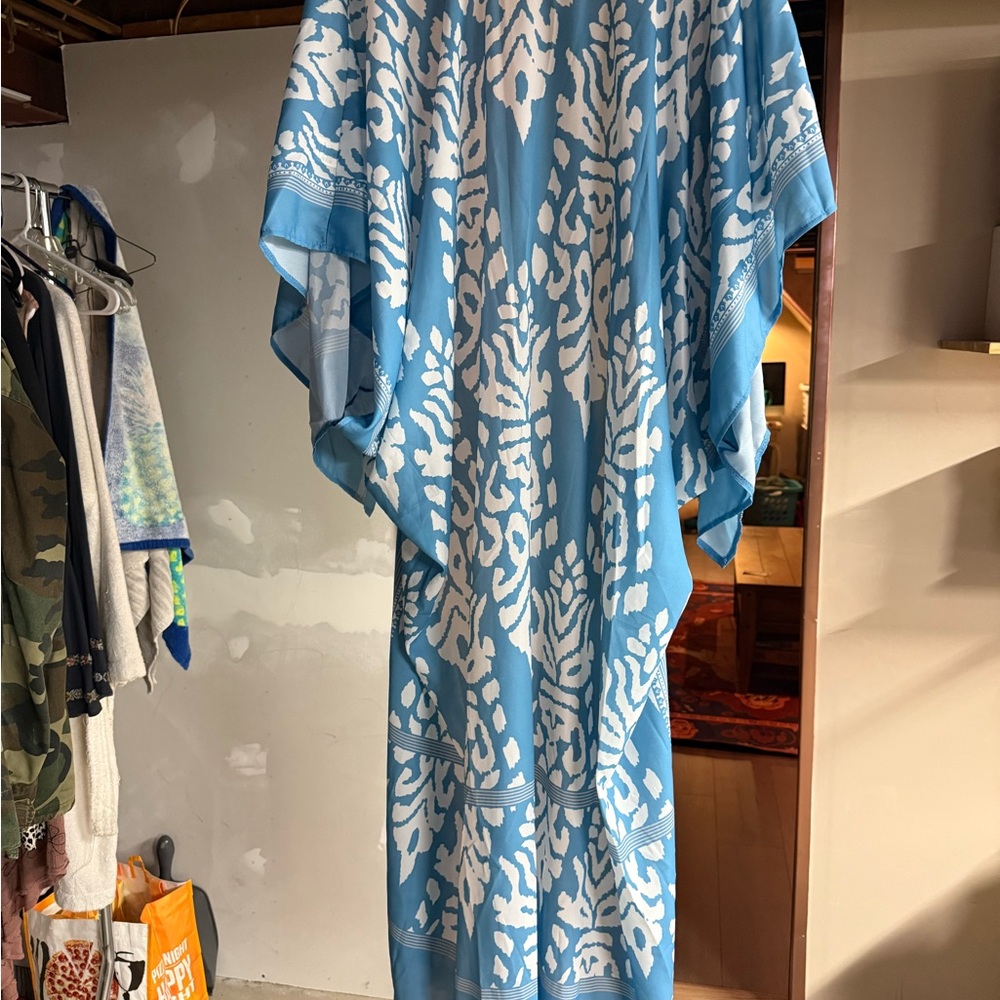 Blue and White Patterned Kimono